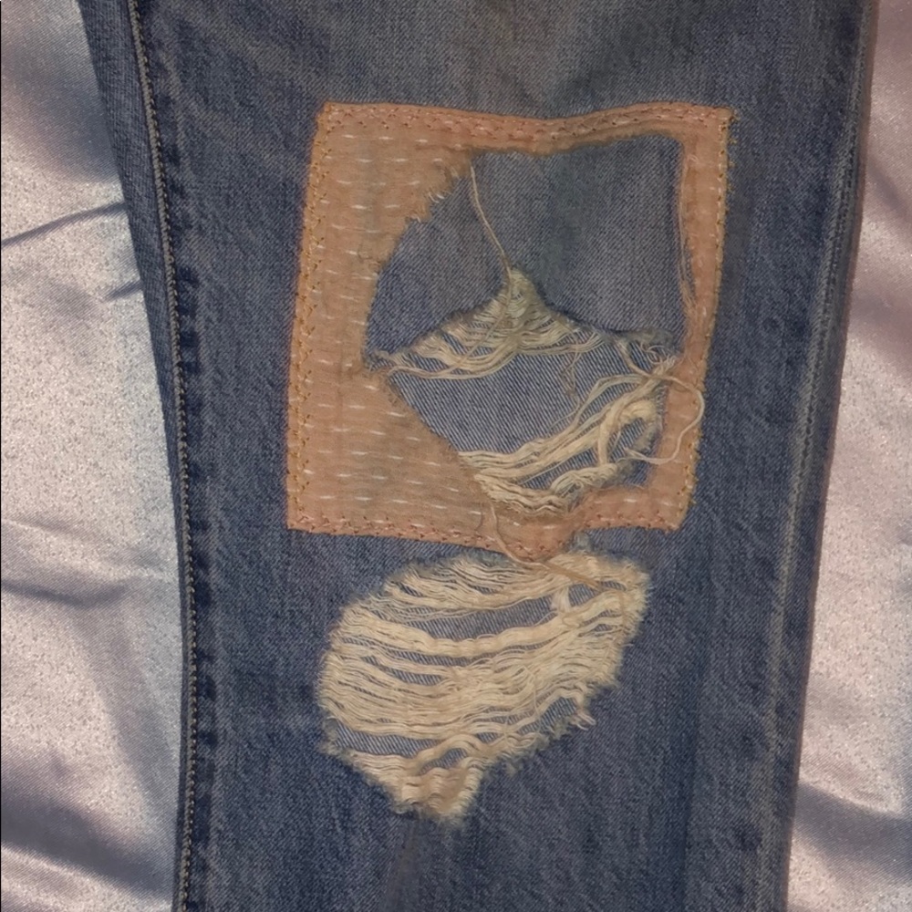 Levis - Picture 4 of 7